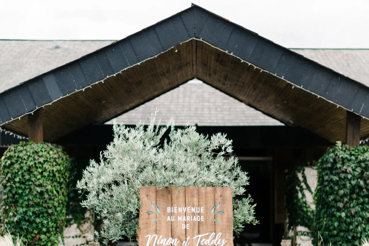 Panneau de bienvenue pour les mariés — Domaine de La Ruade